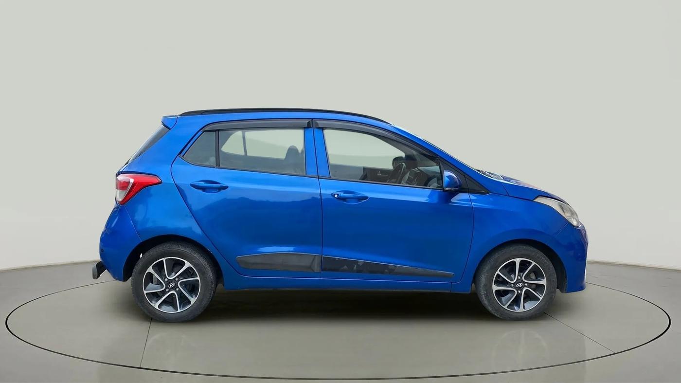 2017 Hyundai Grand i10 SPORTZ (O) AT 1.2 KAPPA VTVT, Petrol, Automatic, 97,291 km, Right Side View