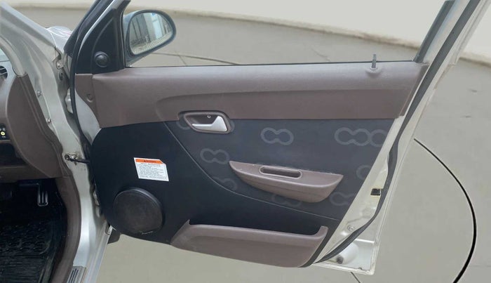 2013 Maruti Alto 800 LXI CNG, CNG, Manual, 90,948 km, Driver Side Door Panels Control