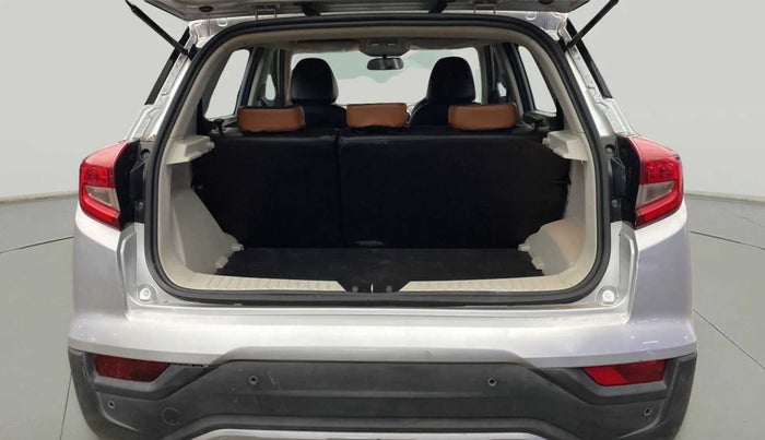 2019 Mahindra XUV300 W8 1.2 PETROL, Petrol, Manual, 40,338 km, Dicky (Boot door) - Parcel tray missing