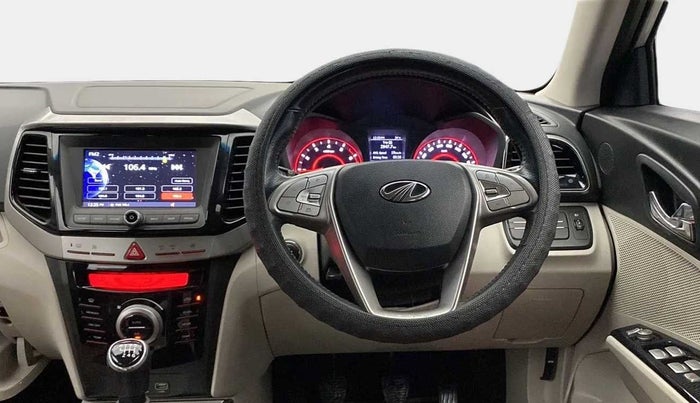 2019 Mahindra XUV300 W8 1.2 PETROL, Petrol, Manual, 40,338 km, Steering Wheel Close Up