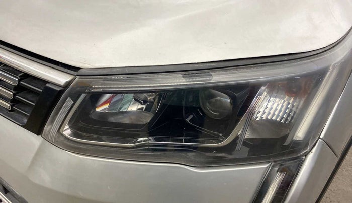 2019 Mahindra XUV300 W8 1.2 PETROL, Petrol, Manual, 40,338 km, Left headlight - Minor scratches