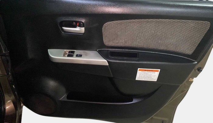 2014 Maruti Wagon R 1.0 LXI CNG, CNG, Manual, 81,925 km, Driver Side Door Panels Control
