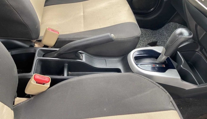 2017 Honda Jazz 1.2L I-VTEC V AT, Petrol, Automatic, 68,519 km, Gear Lever