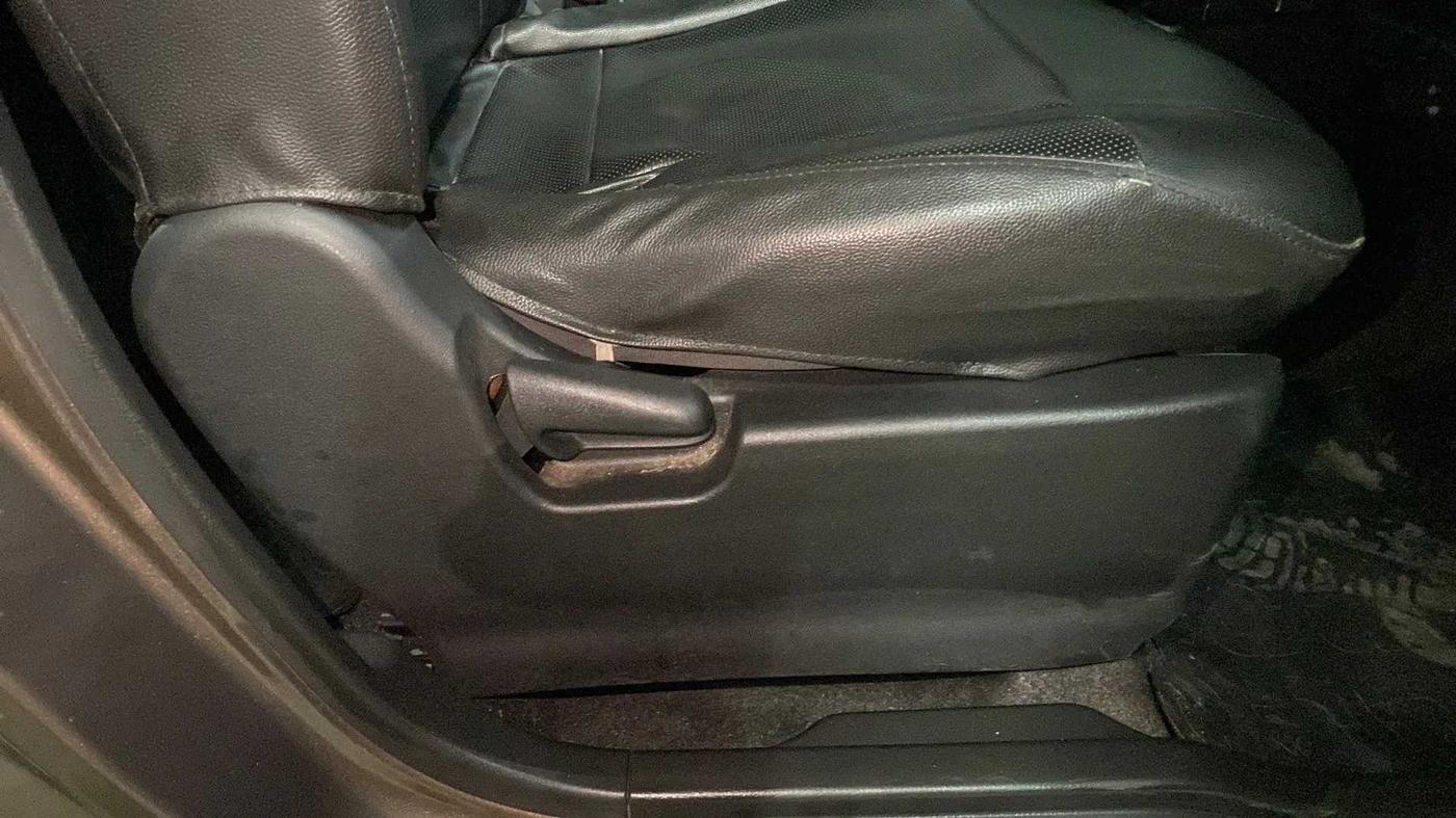 2015 Maruti Wagon R 1.0 LXI CNG, CNG, Manual, 52,646 km, Driver Side Adjustment Panel