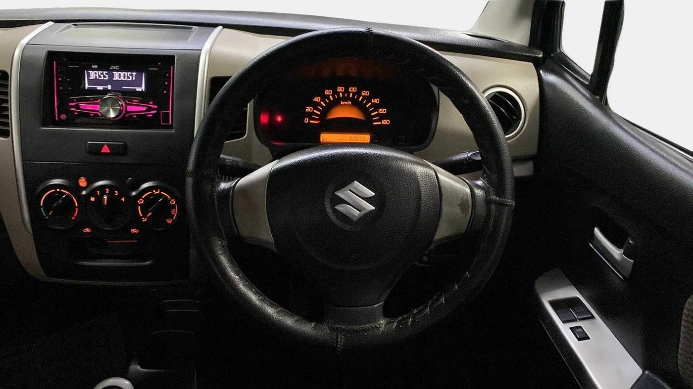 2015 Maruti Wagon R 1.0 LXI CNG, CNG, Manual, 52,646 km, Steering Wheel Close Up