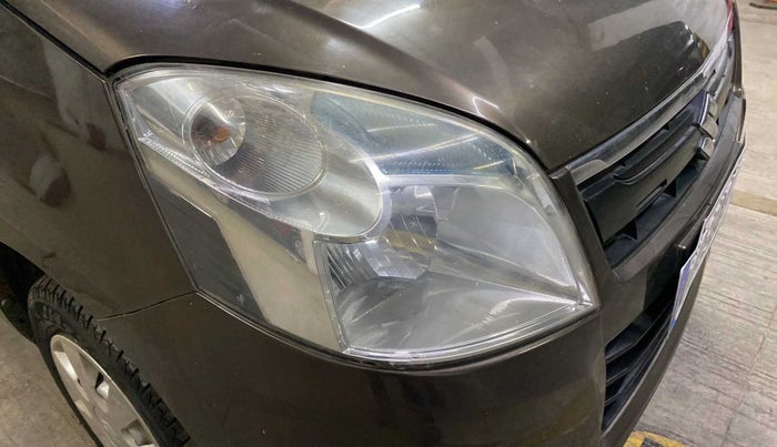 2015 Maruti Wagon R 1.0 LXI CNG, CNG, Manual, 52,646 km, Right headlight - Clamp has minor damage