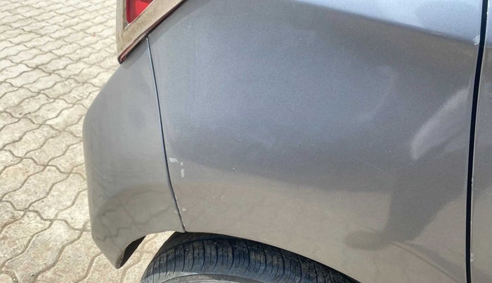 2017 Maruti Celerio VXI (O) CNG, CNG, Manual, 78,298 km, Right quarter panel - Slightly dented