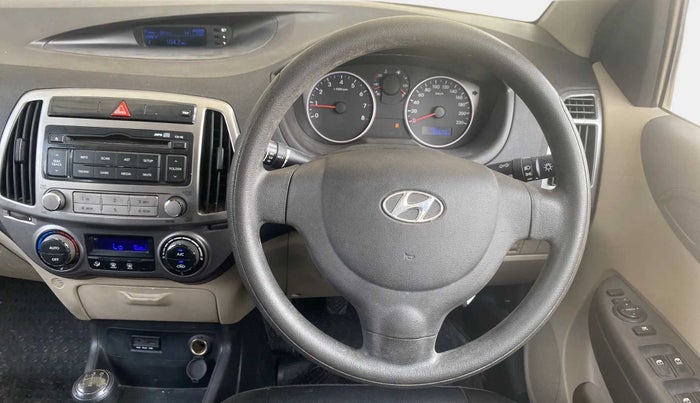 2013 Hyundai i20 MAGNA 1.2, Petrol, Manual, 38,679 km, Steering Wheel Close Up