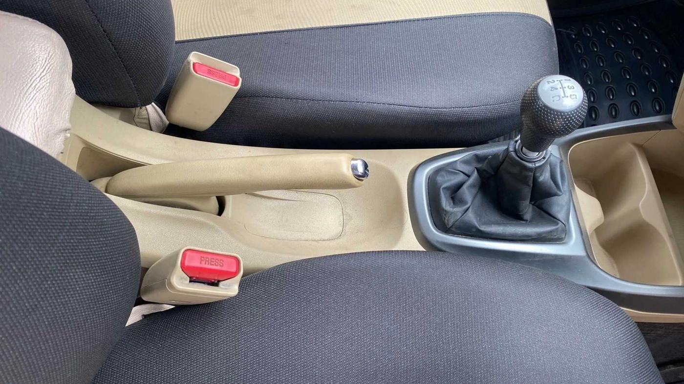 2013 Honda City 1.5L I-VTEC V MT, Petrol, Manual, 84,818 km, Gear Lever