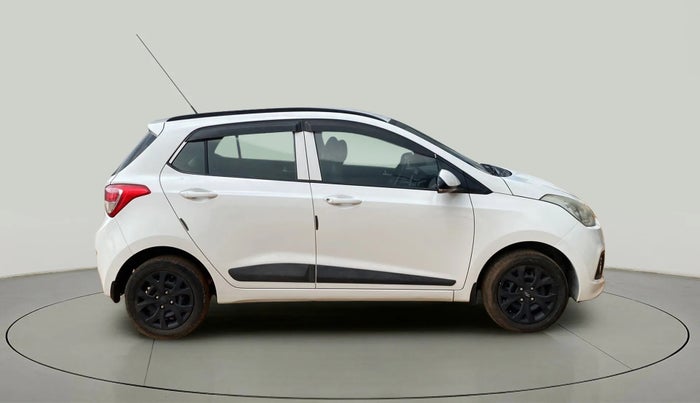 2015 Hyundai Grand i10 SPORTZ 1.2 KAPPA VTVT, Petrol, Manual, 73,390 km, Right Side View