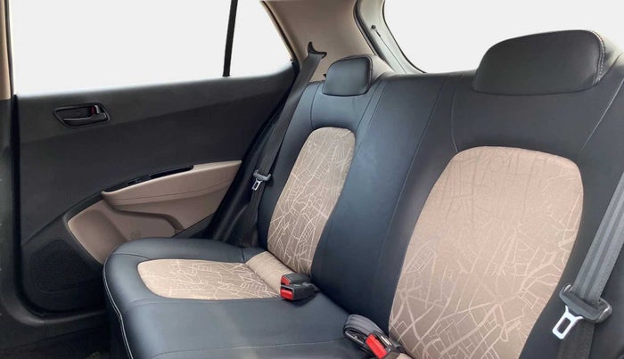 2018 Hyundai Grand i10 MAGNA 1.2 KAPPA VTVT, Petrol, Manual, 93,243 km, Right Side Rear Door Cabin