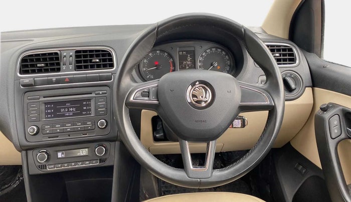 2017 Skoda Rapid AMBITION 1.6 MPI MT, Petrol, Manual, 24,847 km, Steering Wheel Close Up