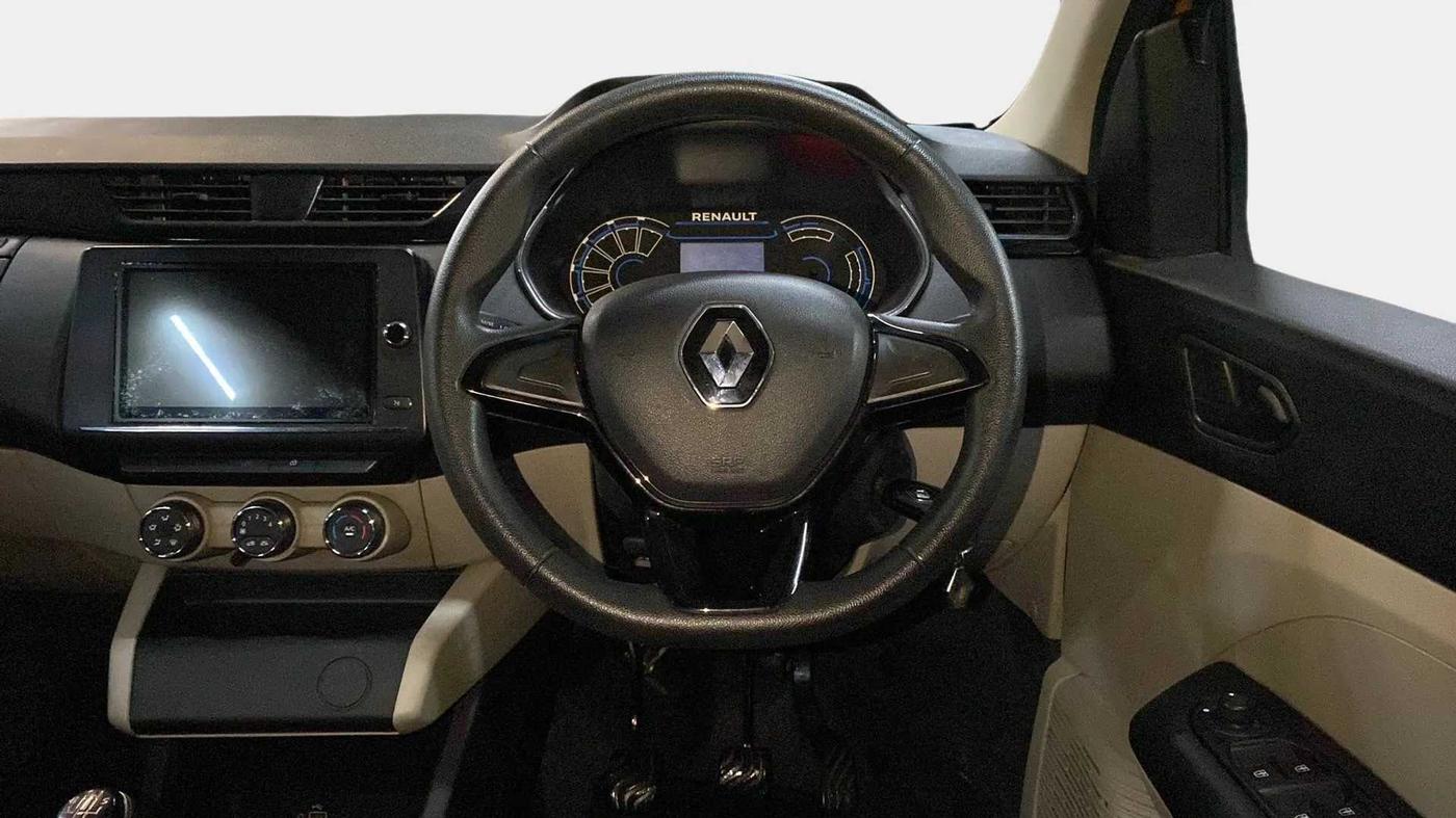 2019 Renault TRIBER RXT, Petrol, Manual, 21,743 km, Steering Wheel Close Up