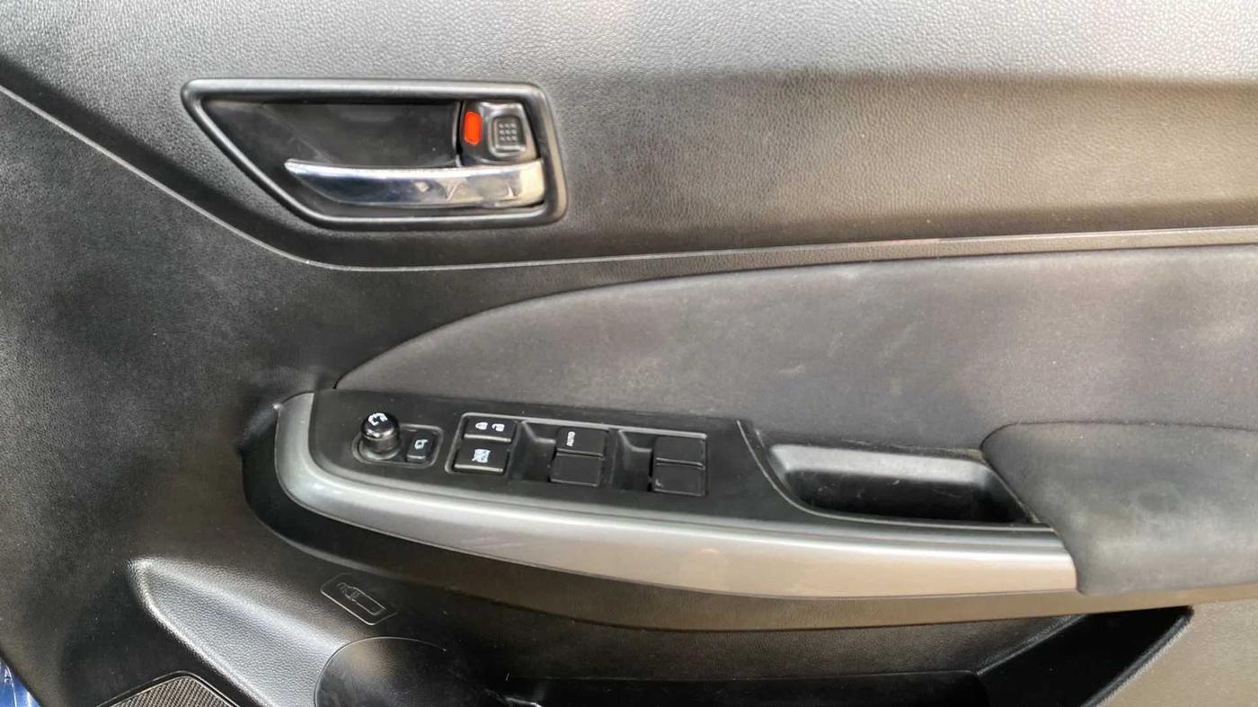 2020 Maruti Swift ZXI PLUS AMT, Petrol, Automatic, 72,424 km, Driver Side Door Panels Control