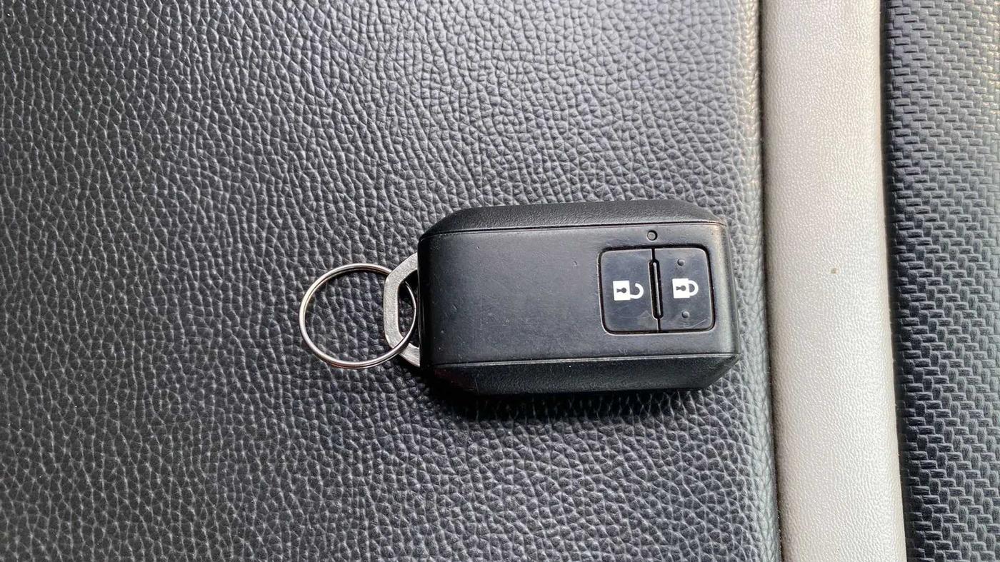 2020 Maruti Swift ZXI PLUS AMT, Petrol, Automatic, 72,424 km, Key Close Up