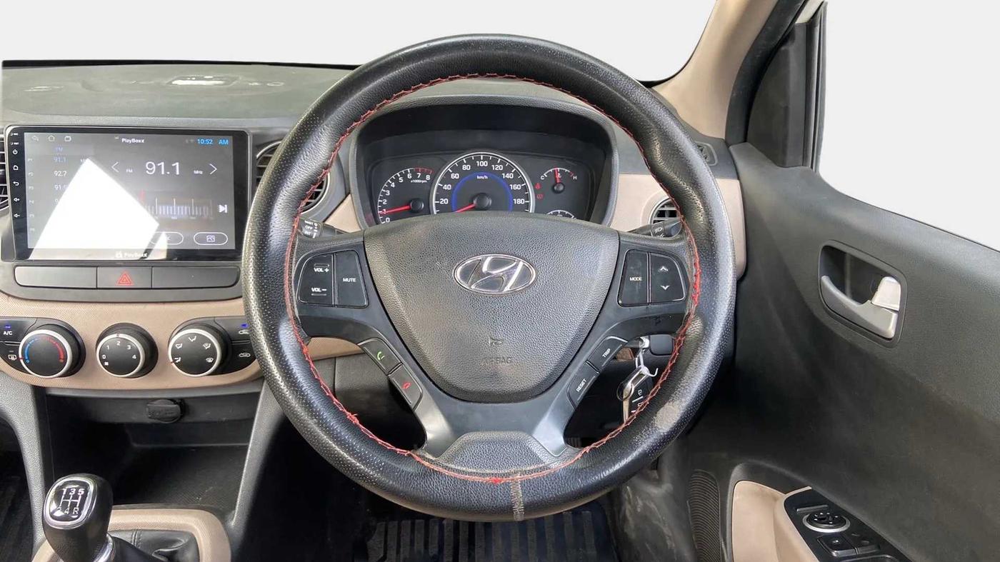 2016 Hyundai Grand i10 SPORTZ 1.2 KAPPA VTVT, CNG, Manual, 94,622 km, Steering Wheel Close Up