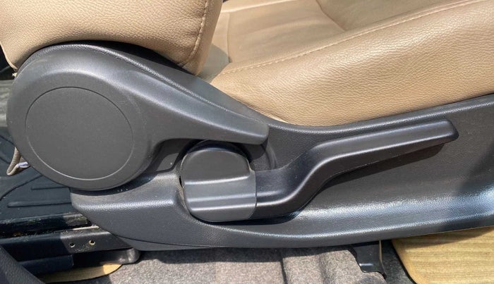 2018 Honda Amaze 1.5L I-DTEC V, Diesel, Manual, 33,862 km, Driver Side Adjustment Panel