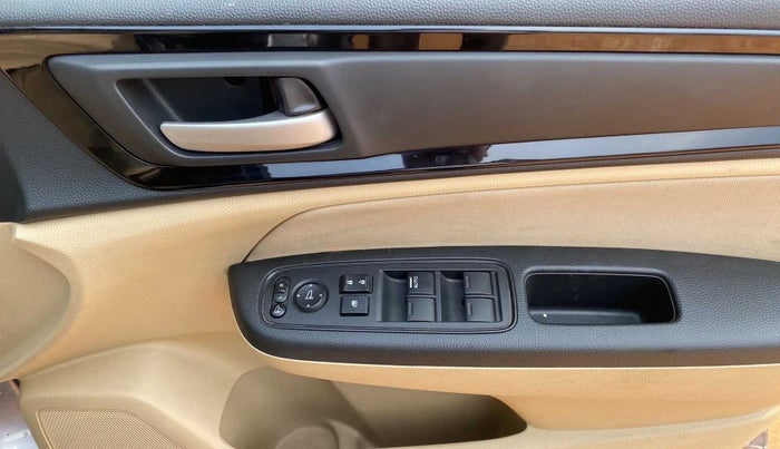 2018 Honda Amaze 1.5L I-DTEC V, Diesel, Manual, 33,862 km, Driver Side Door Panels Control