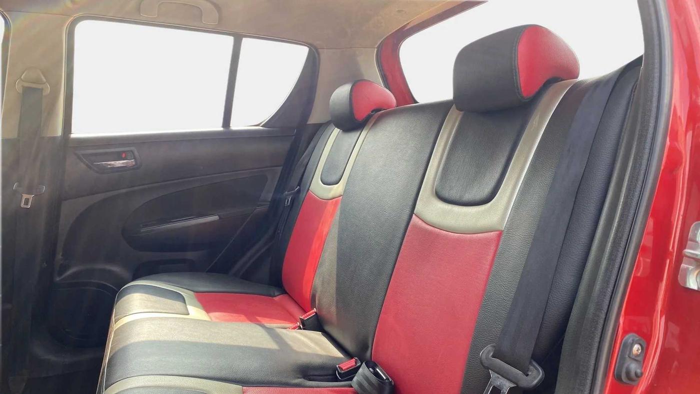 2014 Maruti Swift VXI, Petrol, Manual, 32,666 km, Right Side Rear Door Cabin