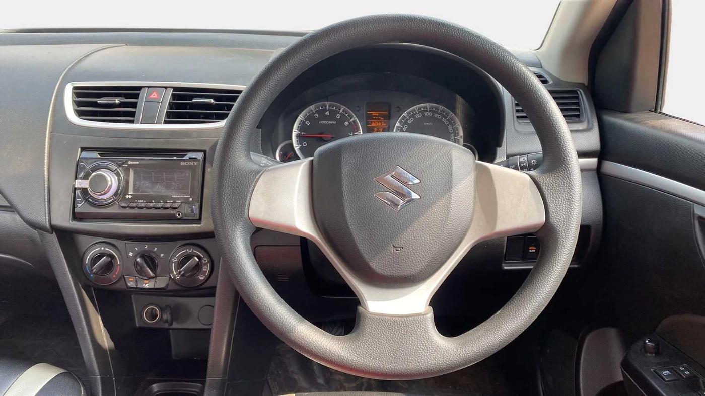 2014 Maruti Swift VXI, Petrol, Manual, 32,666 km, Steering Wheel Close Up