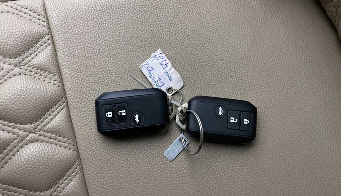 2019 Maruti Dzire ZXI PLUS, Petrol, Manual, 1,09,938 km, Key Close Up