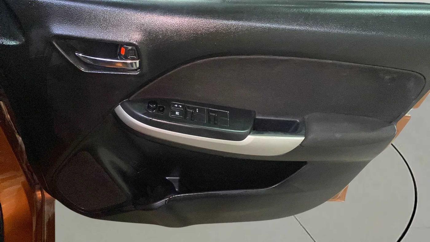 2017 Maruti Baleno ZETA CVT PETROL 1.2, Petrol, Automatic, 1,13,904 km, Driver Side Door Panels Control
