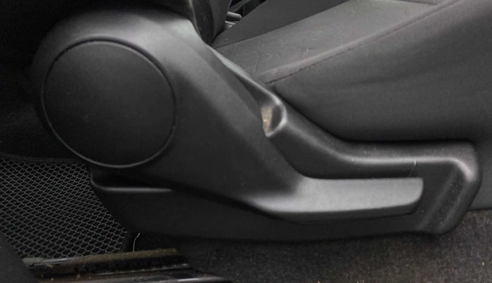 2018 Maruti IGNIS ZETA 1.2, Petrol, Manual, 92,528 km, Driver Side Adjustment Panel