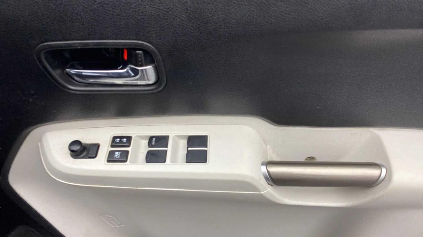 2018 Maruti IGNIS ZETA 1.2, Petrol, Manual, 92,528 km, Driver Side Door Panels Control