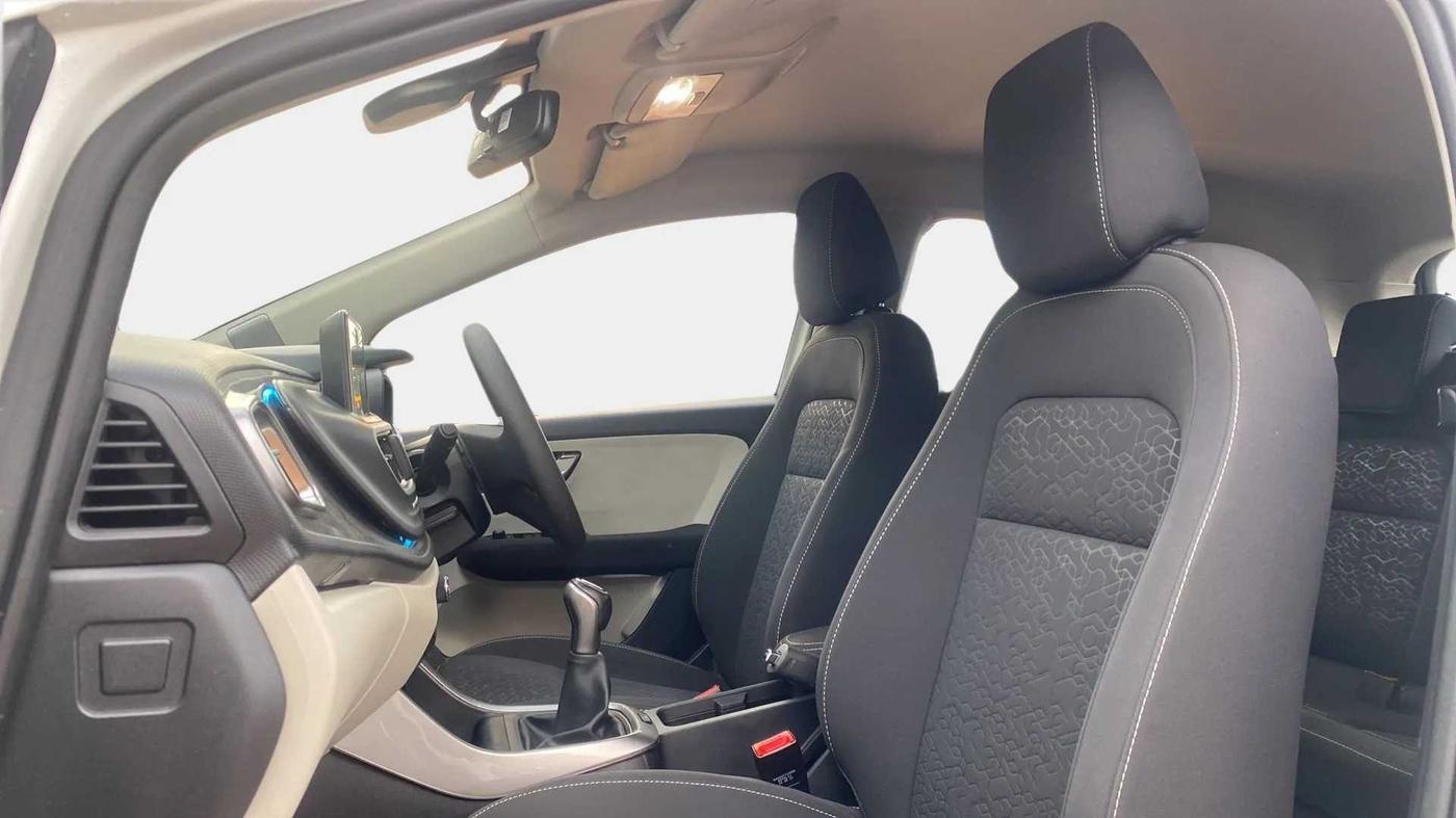 2021 Tata ALTROZ XZ PETROL, Petrol, Manual, 26,856 km, Right Side Front Door Cabin