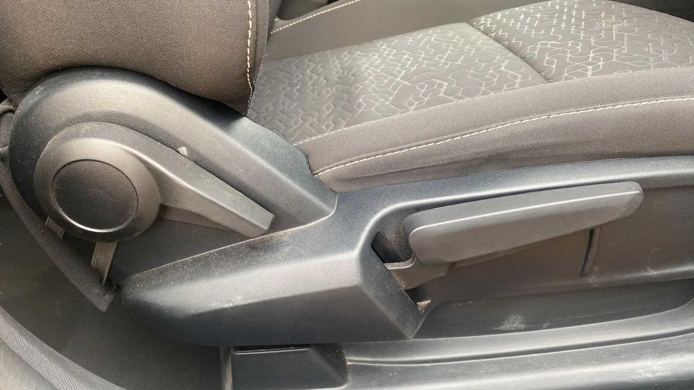 2021 Tata ALTROZ XZ PETROL, Petrol, Manual, 26,856 km, Driver Side Adjustment Panel
