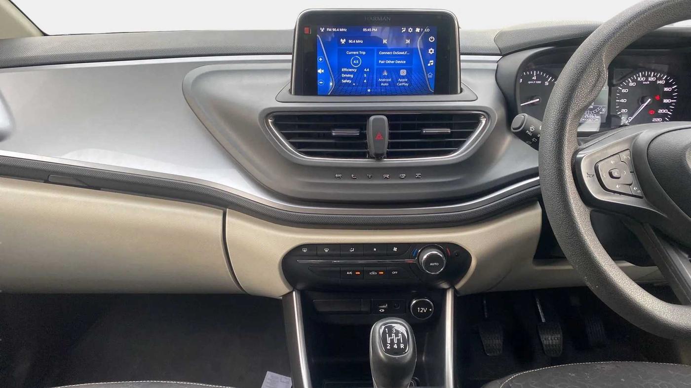 2021 Tata ALTROZ XZ PETROL, Petrol, Manual, 26,856 km, Air Conditioner