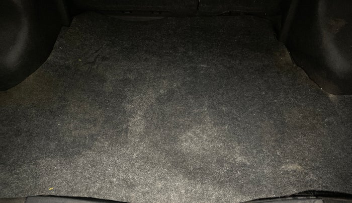 2018 Toyota YARIS V MT, Petrol, Manual, 53,957 km, Boot Inside