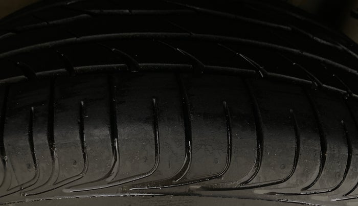 2018 Toyota YARIS V MT, Petrol, Manual, 53,957 km, Left Rear Tyre Tread