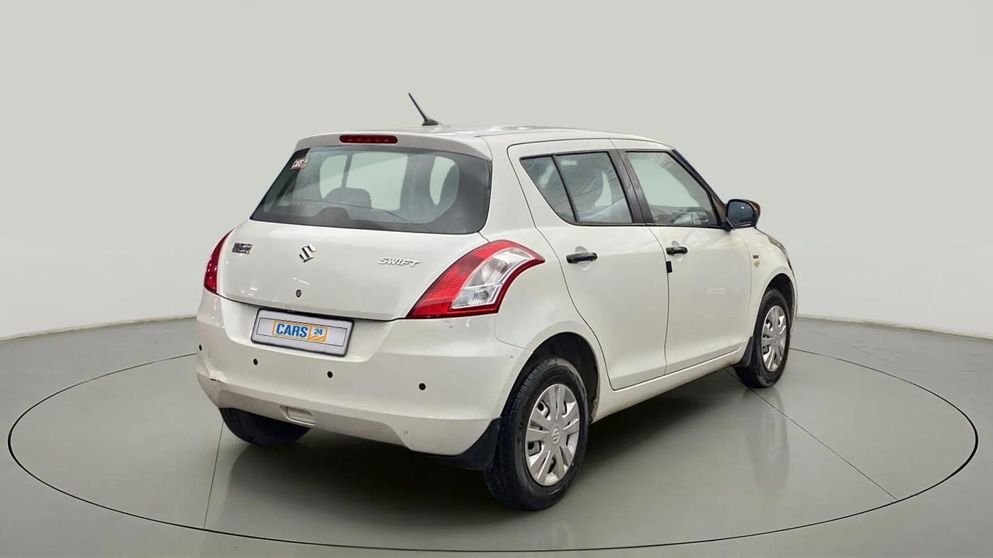 2017 Maruti Swift LXI (O), Petrol, Manual, 61,582 km, Right Back Diagonal