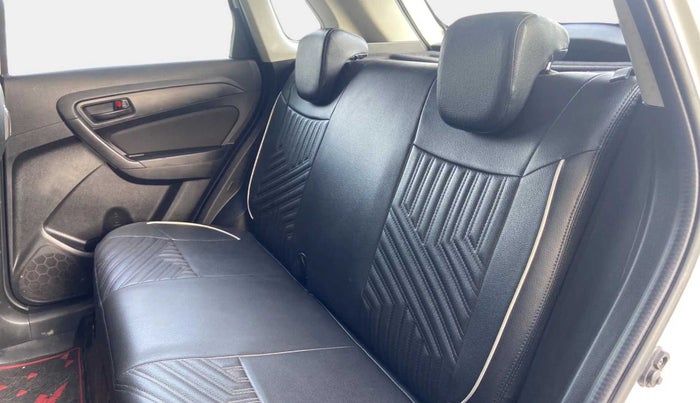 2021 Maruti Vitara Brezza VXI, Petrol, Manual, 29,033 km, Right Side Rear Door Cabin