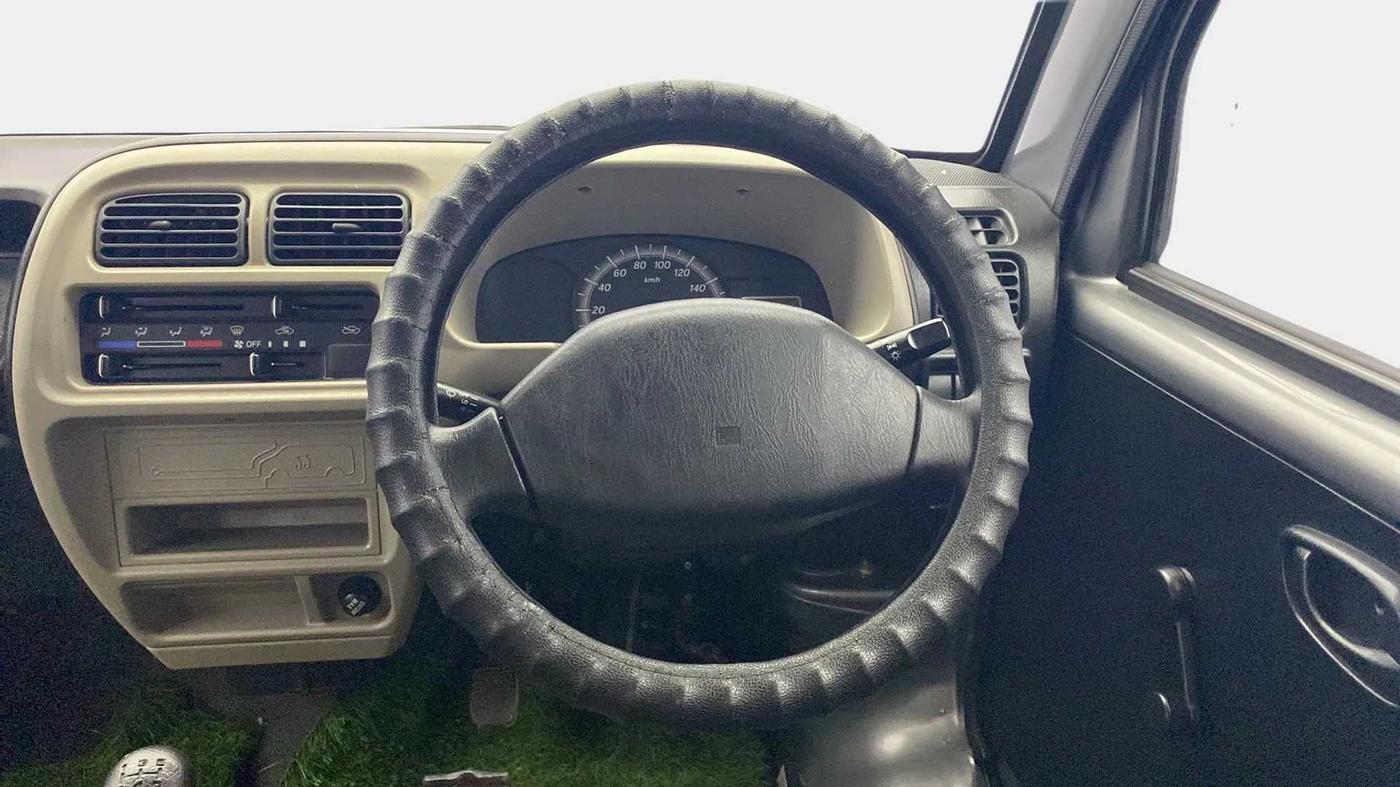 2018 Maruti Eeco 7 STR, Petrol, Manual, 25,745 km, Steering Wheel Close Up