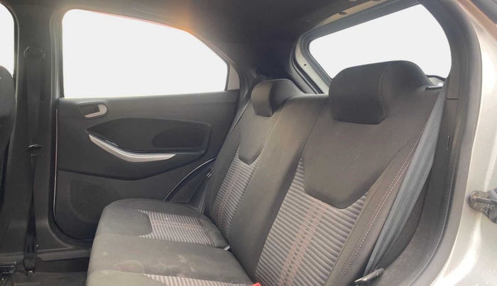 2018 Ford FREESTYLE TREND 1.2 PETROL, Petrol, Manual, 37,838 km, Right Side Rear Door Cabin