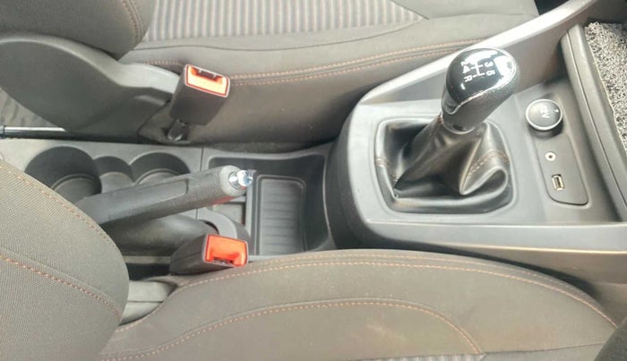 2018 Ford FREESTYLE TREND 1.2 PETROL, Petrol, Manual, 37,838 km, Gear Lever