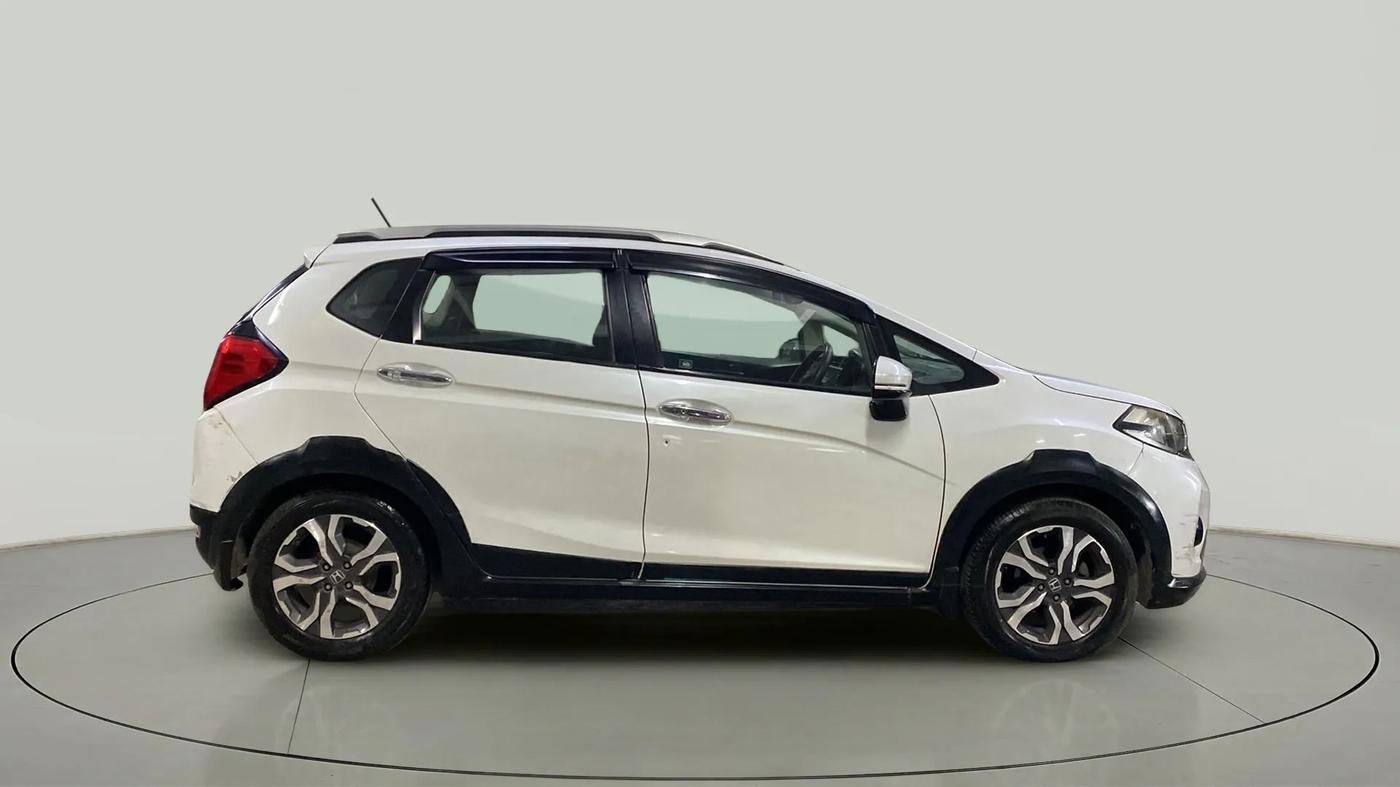 2018 Honda WR-V 1.5L I-DTEC VX MT, Diesel, Manual, 1,01,055 km, Right Side View
