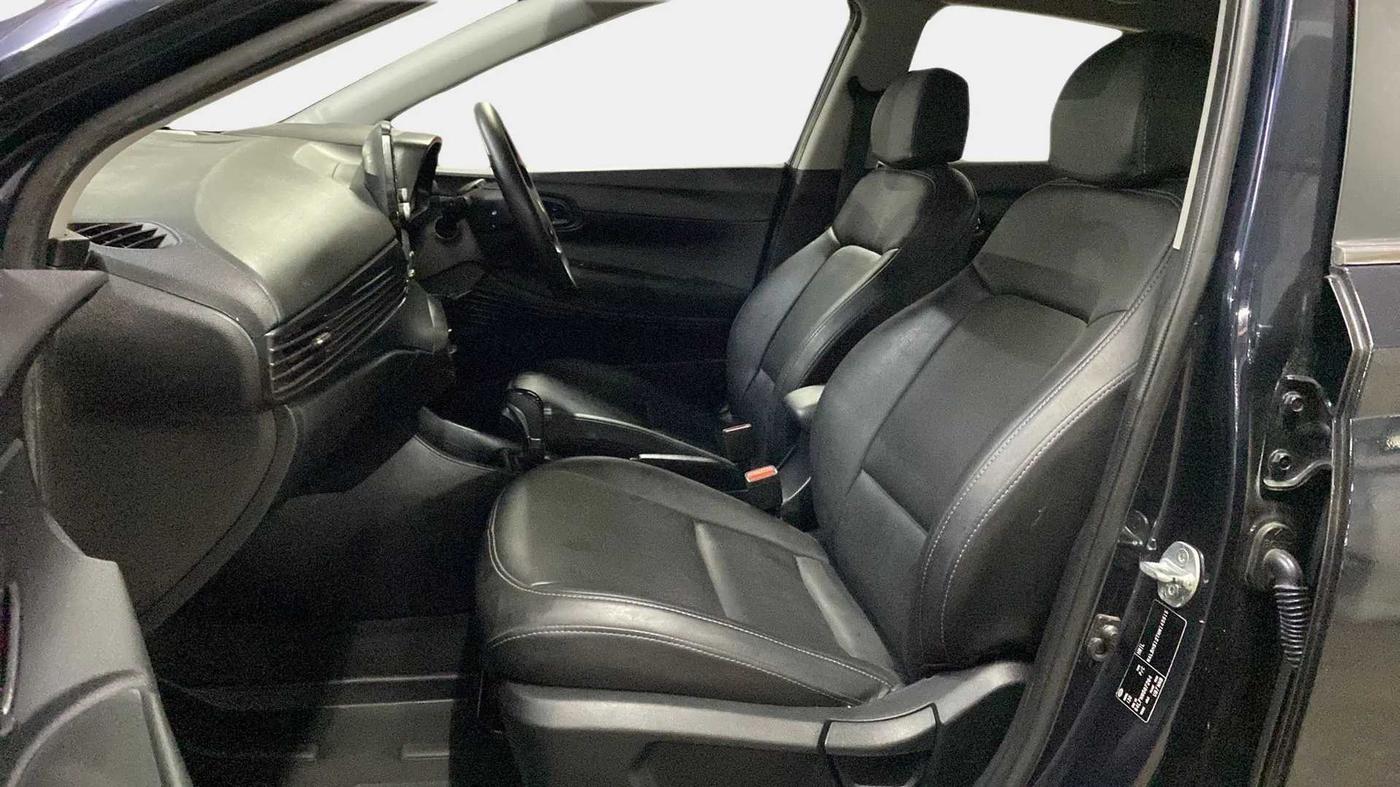 2022 Hyundai NEW I20 Sportz 1.2 IVT, Petrol, Automatic, 8,477 km, Right Side Front Door Cabin