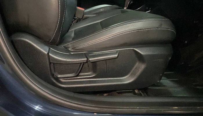 2022 Hyundai NEW I20 Sportz 1.2 IVT, Petrol, Automatic, 8,477 km, Driver Side Adjustment Panel