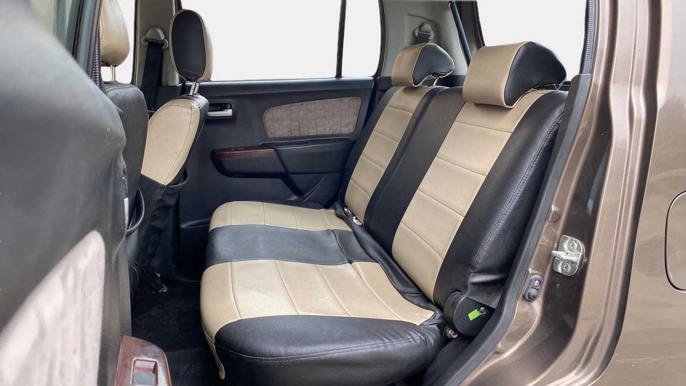 2015 Maruti Wagon R 1.0 VXI, Petrol, Manual, 49,070 km, Right Side Rear Door Cabin
