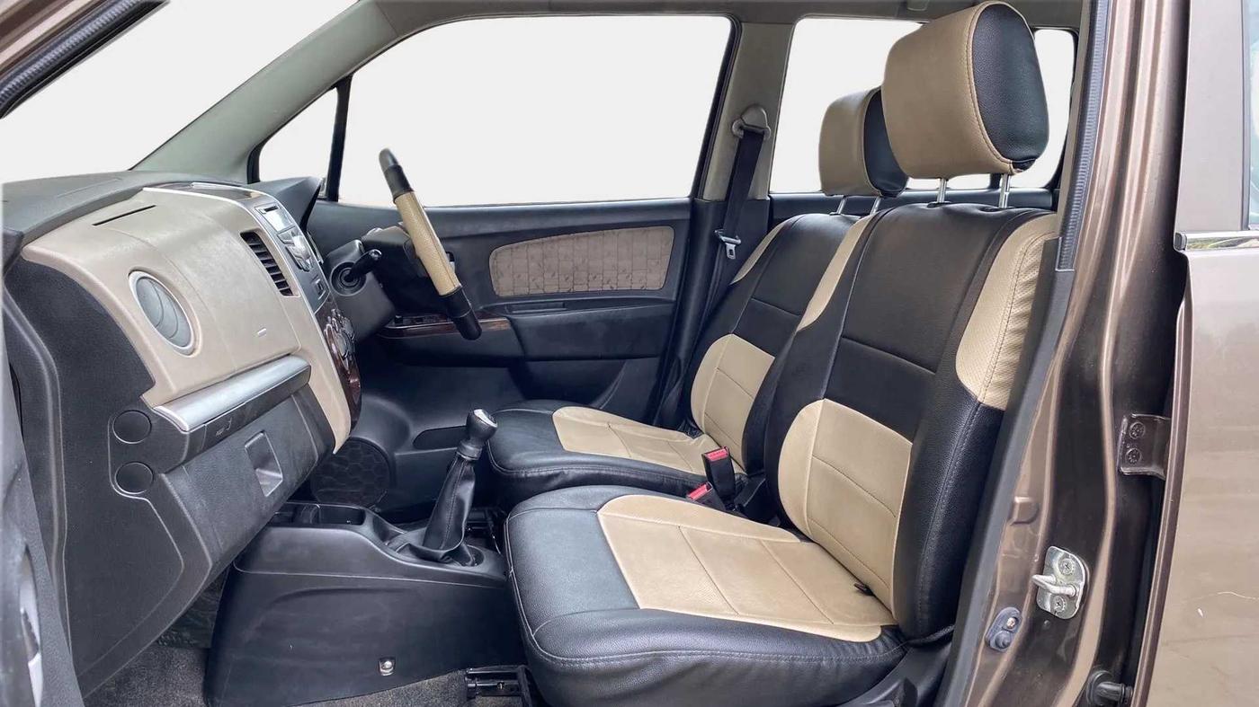 2015 Maruti Wagon R 1.0 VXI, Petrol, Manual, 49,070 km, Right Side Front Door Cabin