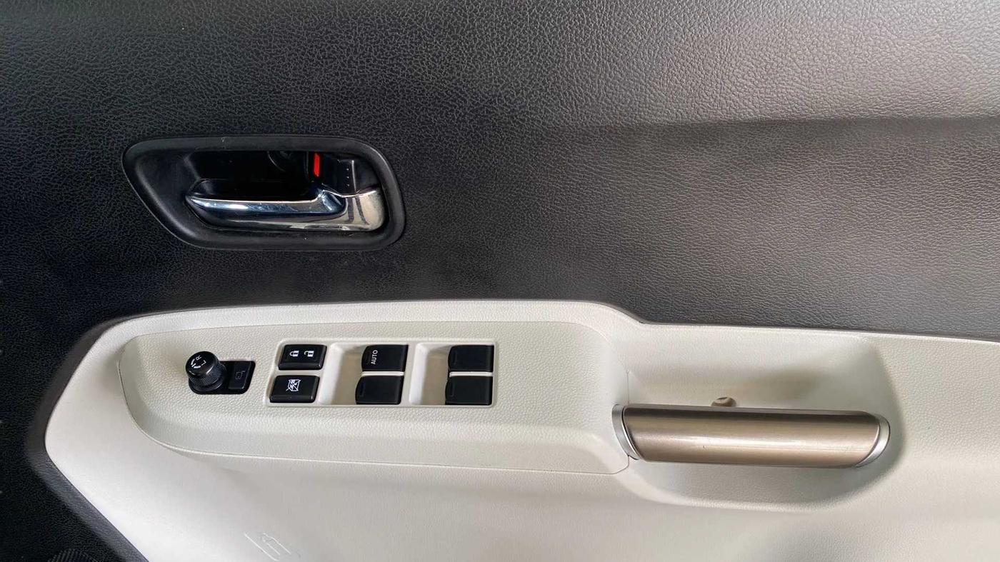2018 Maruti IGNIS ZETA 1.2 AMT, Petrol, Automatic, 61,420 km, Driver Side Door Panels Control