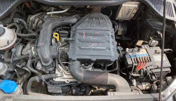2021 Volkswagen Polo HIGHLINE 1.0L, Petrol, Manual, 70,445 km, Open Bonet