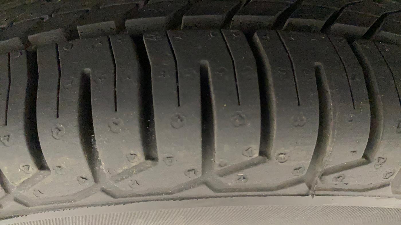 2017 Maruti Alto 800 LXI, Petrol, Manual, 23,280 km, Left Front Tyre Tread
