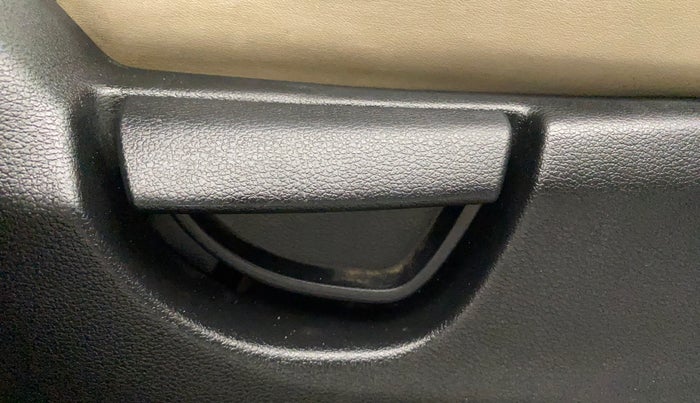 2020 Hyundai NEW SANTRO MAGNA, Petrol, Manual, 17,080 km, Driver Side Adjustment Panel
