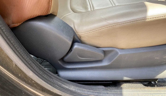 2016 Renault Kwid RXL, Petrol, Manual, 18,573 km, Driver Side Door Panels Control