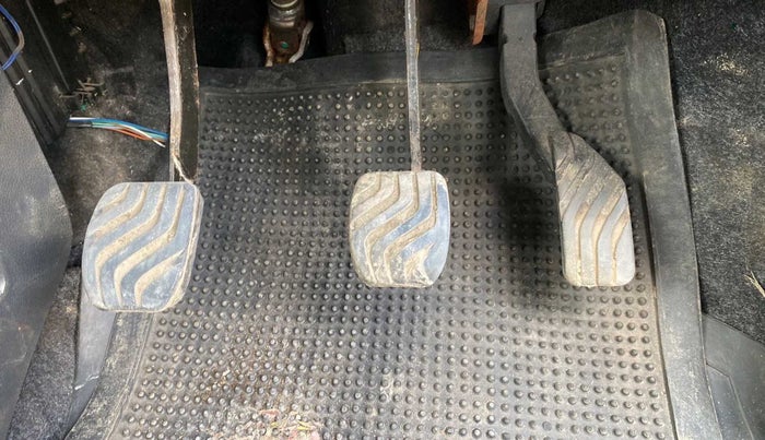 2016 Renault Kwid RXL, Petrol, Manual, 18,573 km, Pedals