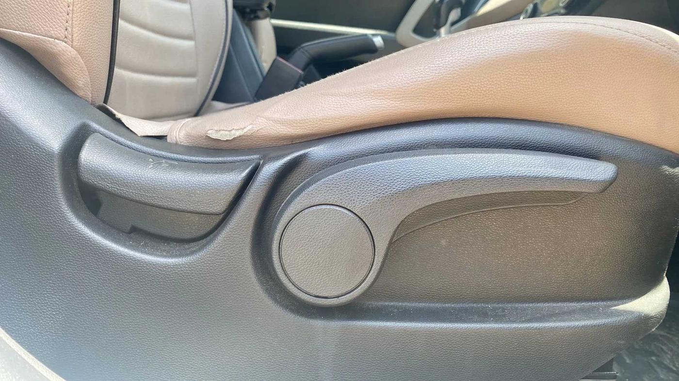 2018 Hyundai Creta SX PLUS 1.6 PETROL, Petrol, Manual, 61,103 km, Driver Side Adjustment Panel